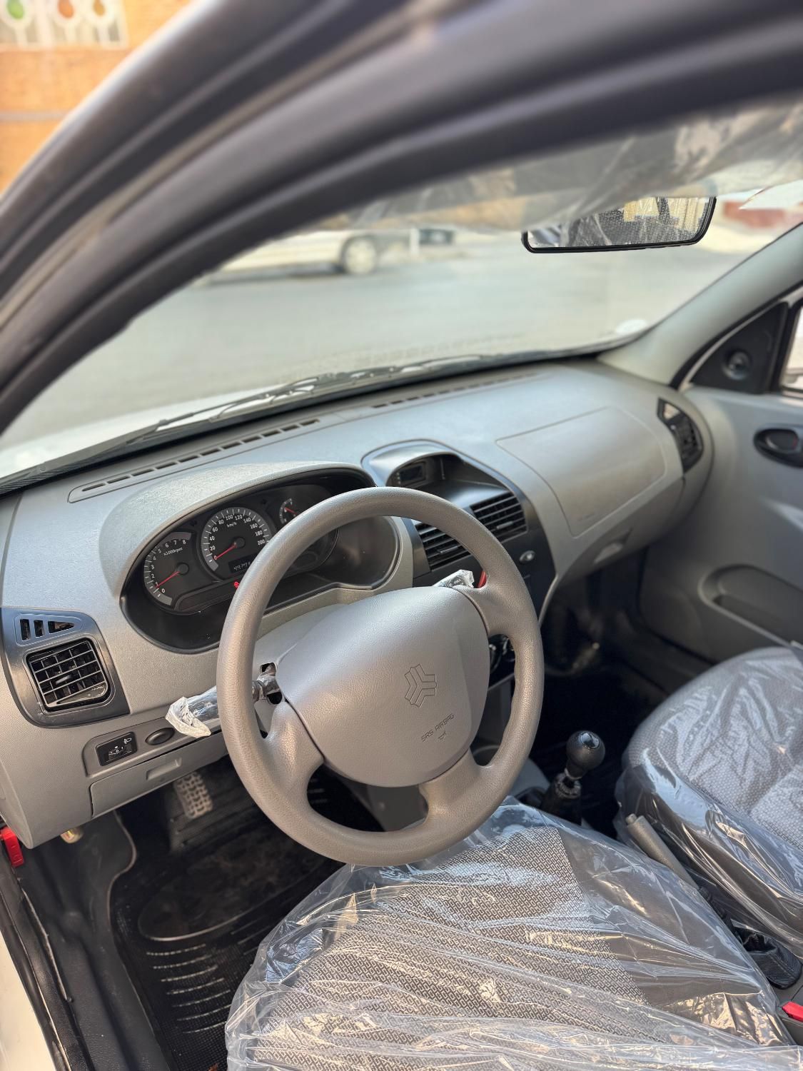 تیبا صندوق دار SX - 1401