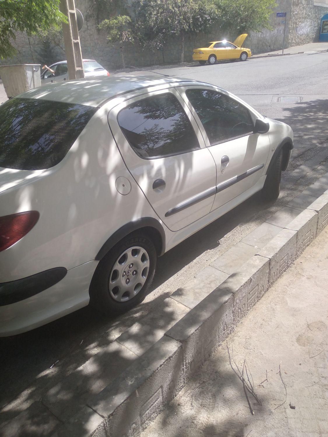 پژو ۲۰۶ صندوق دار v8 - 1394