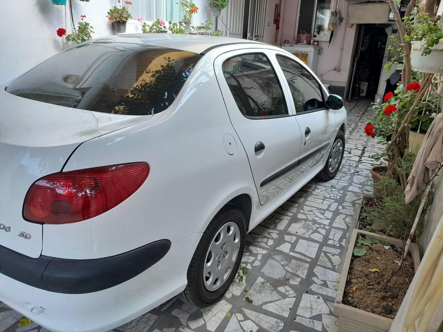 پژو ۲۰۶ صندوق دار v8 - 1396