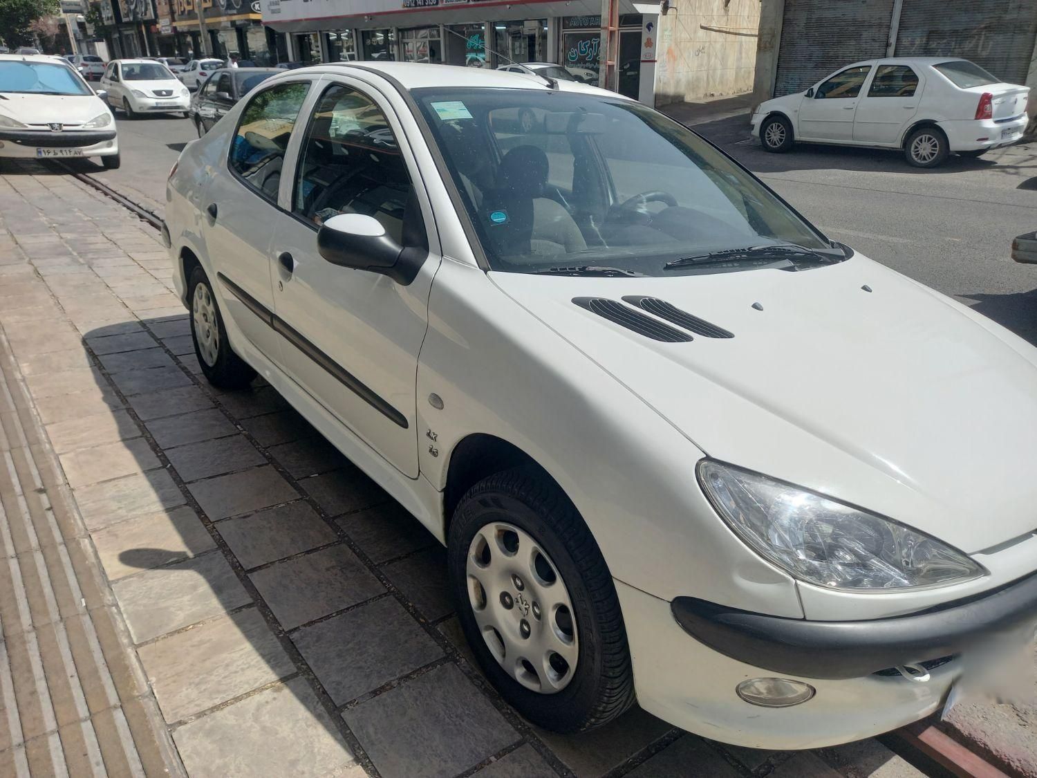 پژو ۲۰۶ صندوق دار v8 - 1389