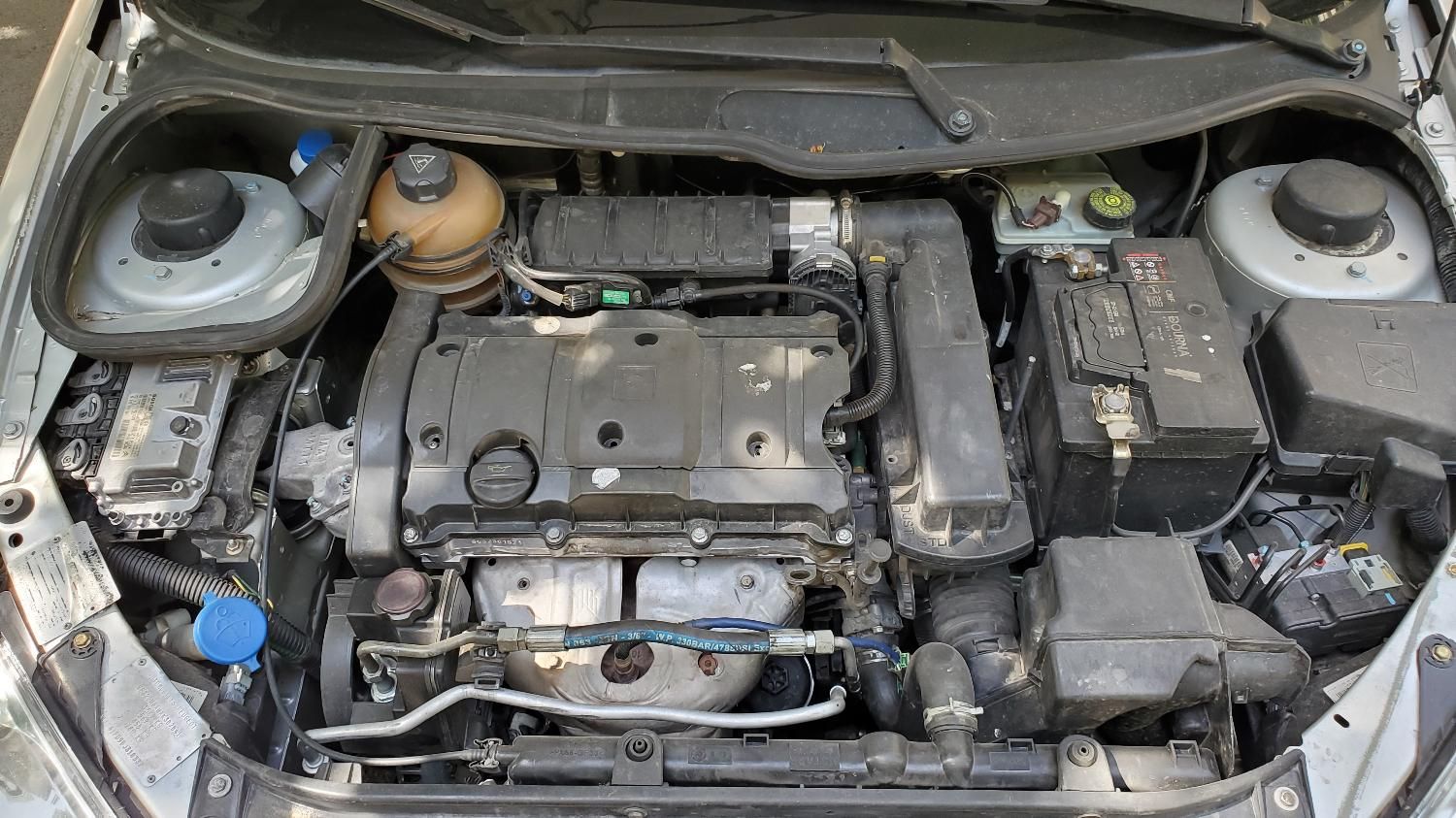 پژو ۲۰۶ صندوق دار v8 - 1390