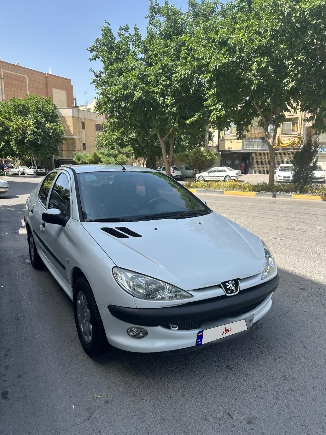 پژو ۲۰۶ صندوق دار v8 - 1398