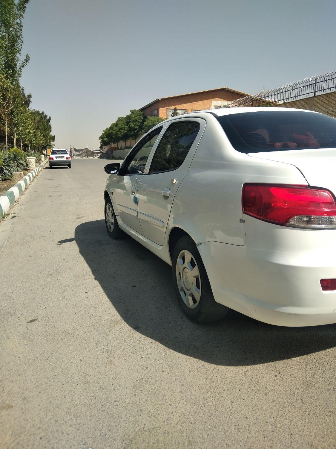 دنا پلاس توربو شارژ اتوماتیک اتوماتیک توربو - 1400