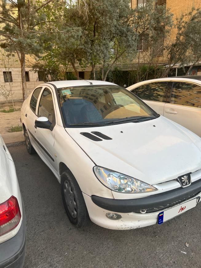 پژو ۲۰۶ صندوق دار v8 - 1392