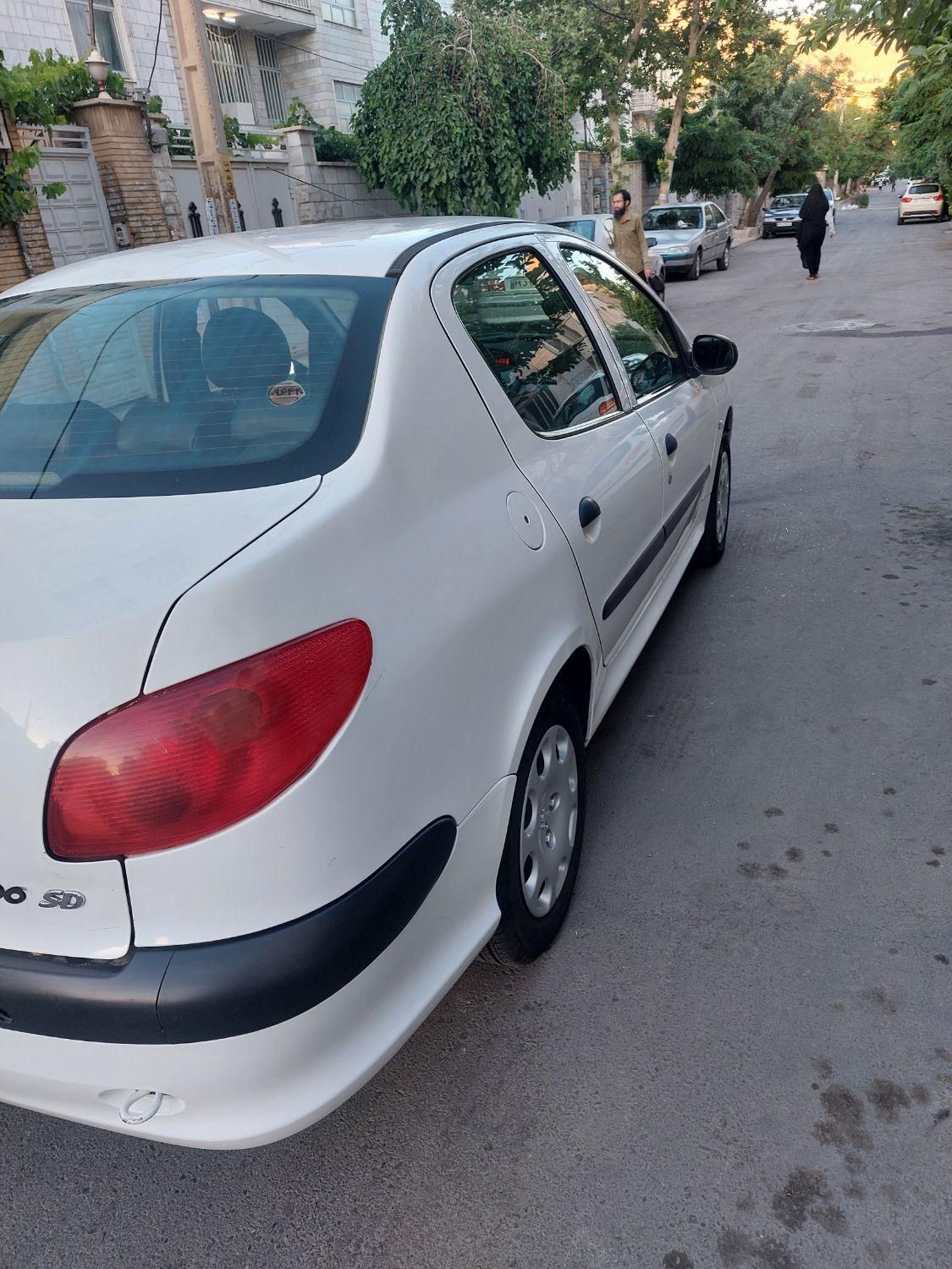 پژو ۲۰۶ صندوق دار v8 - 1394