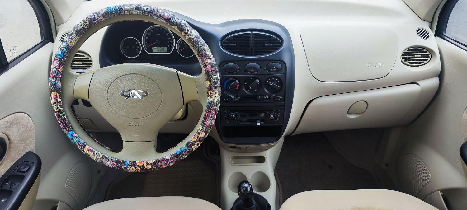 ام وی ام 110 چهار سیلندر دنده ای - 2015