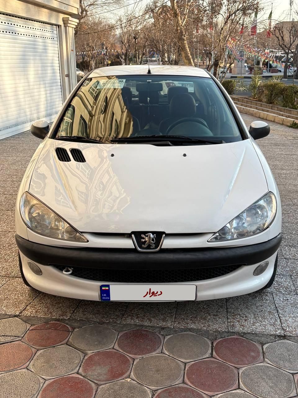 پژو ۲۰۶ صندوق دار v8 - 1396
