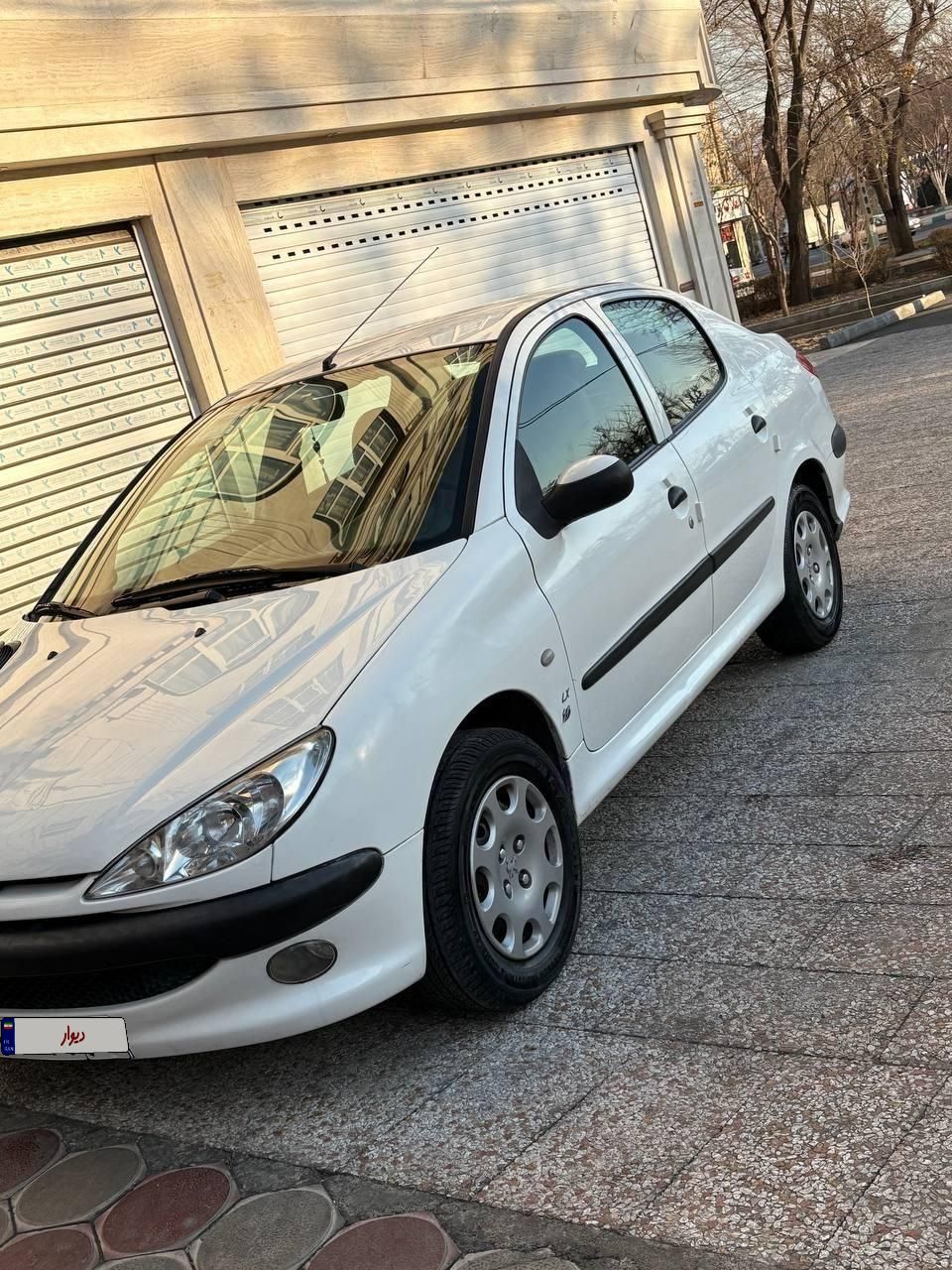 پژو ۲۰۶ صندوق دار v8 - 1396