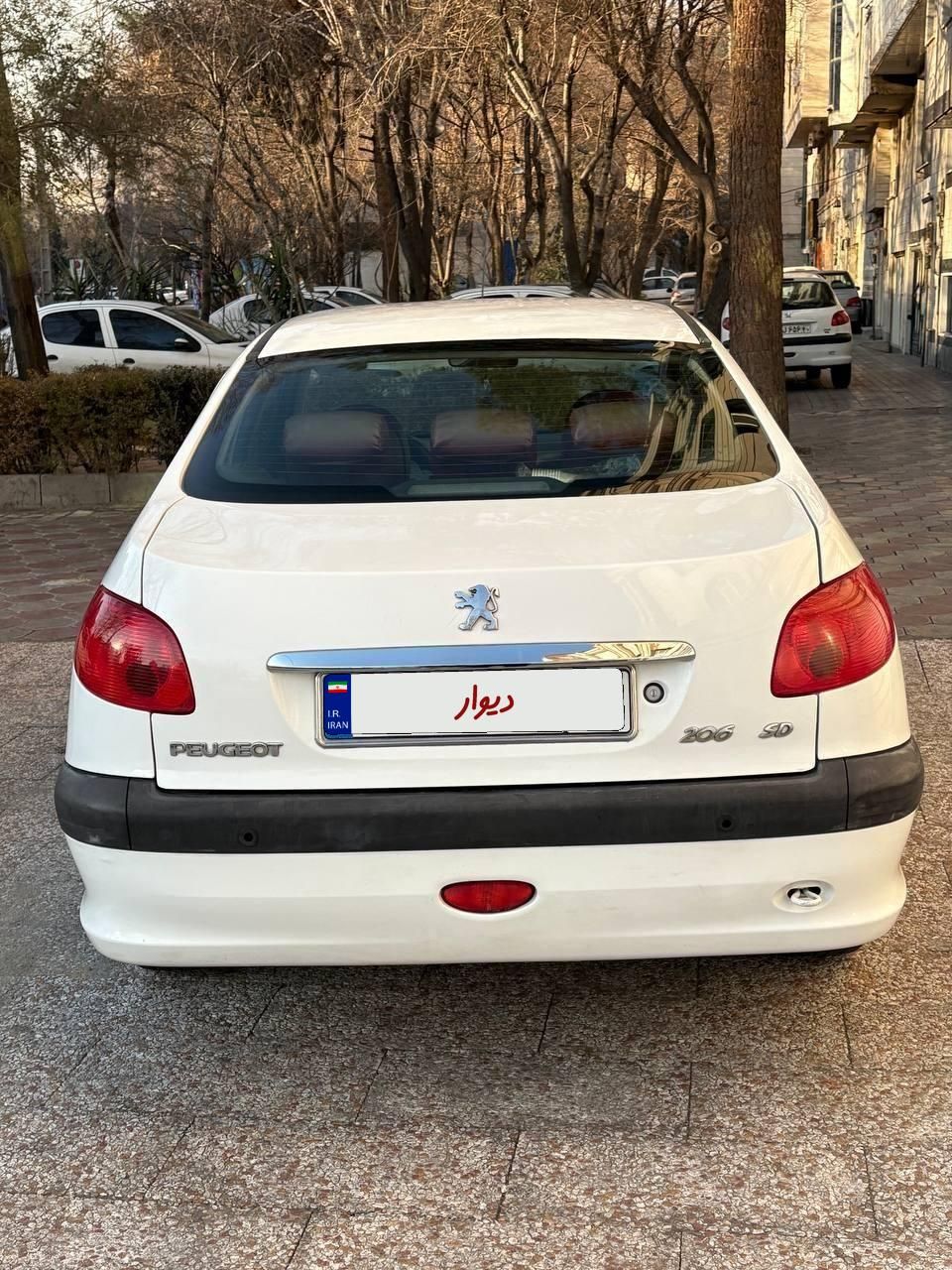 پژو ۲۰۶ صندوق دار v8 - 1396