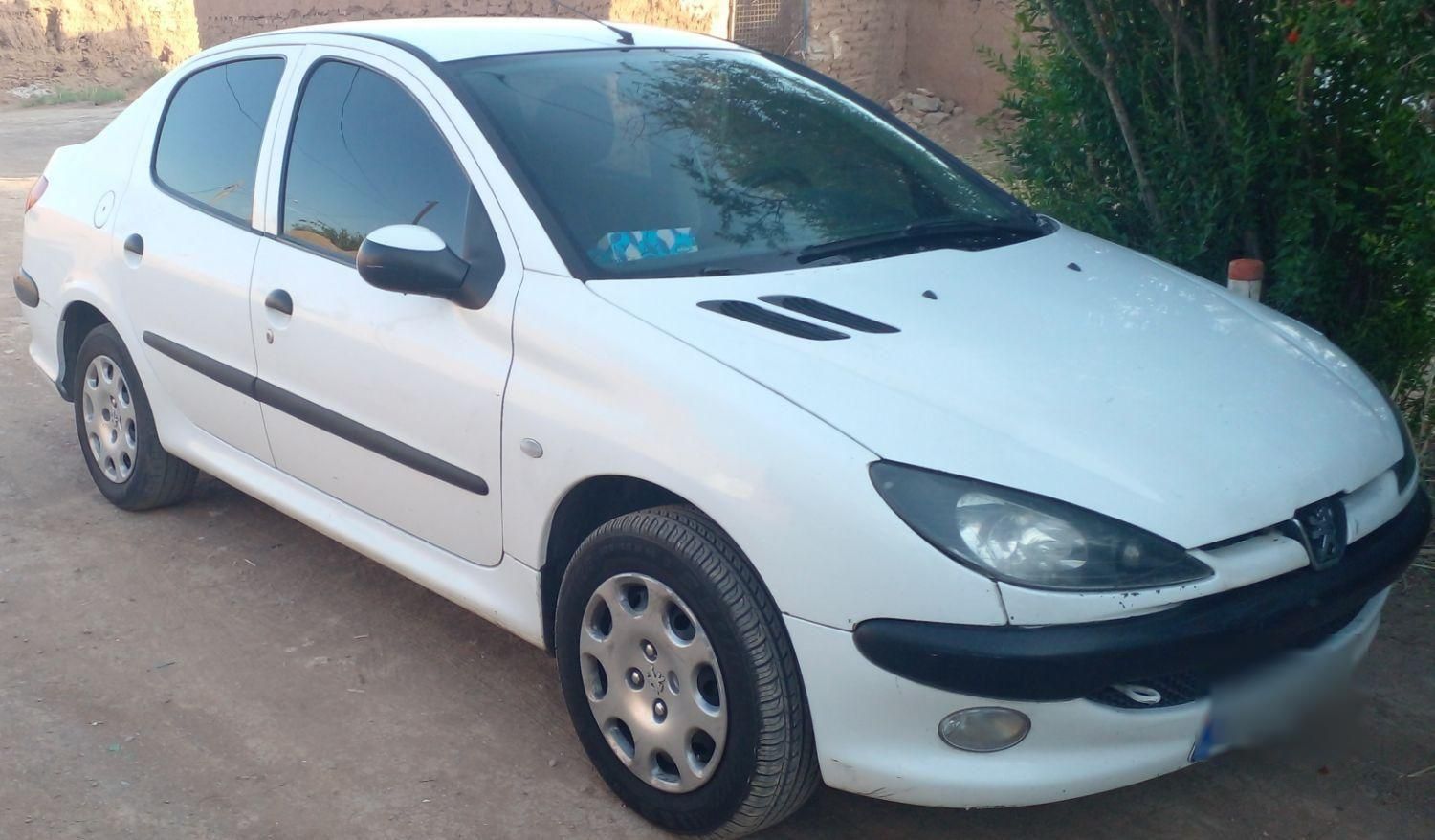 پژو ۲۰۶ صندوق دار v8 - 1395