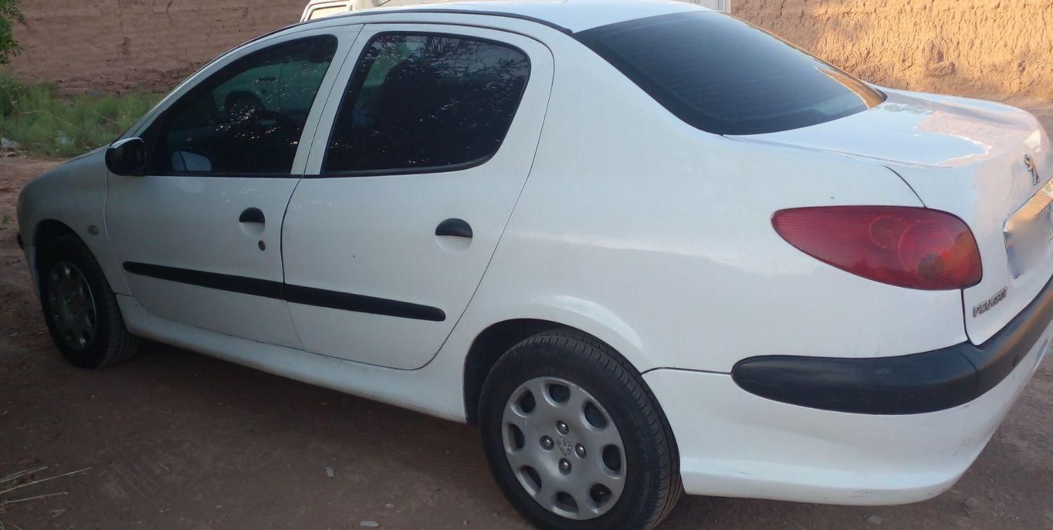پژو ۲۰۶ صندوق دار v8 - 1395