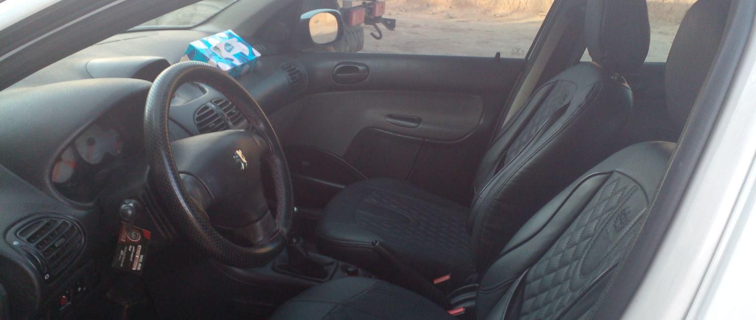 پژو ۲۰۶ صندوق دار v8 - 1395