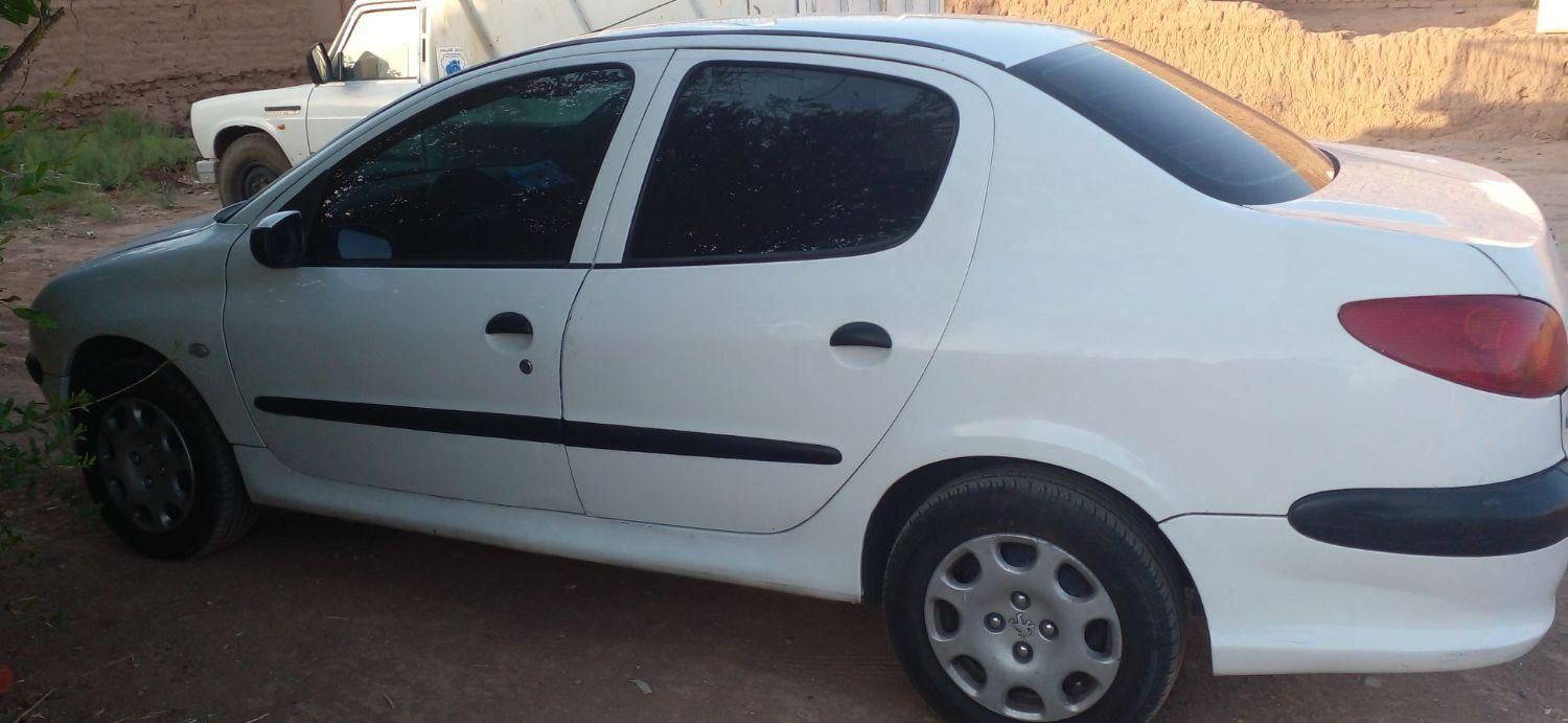 پژو ۲۰۶ صندوق دار v8 - 1395