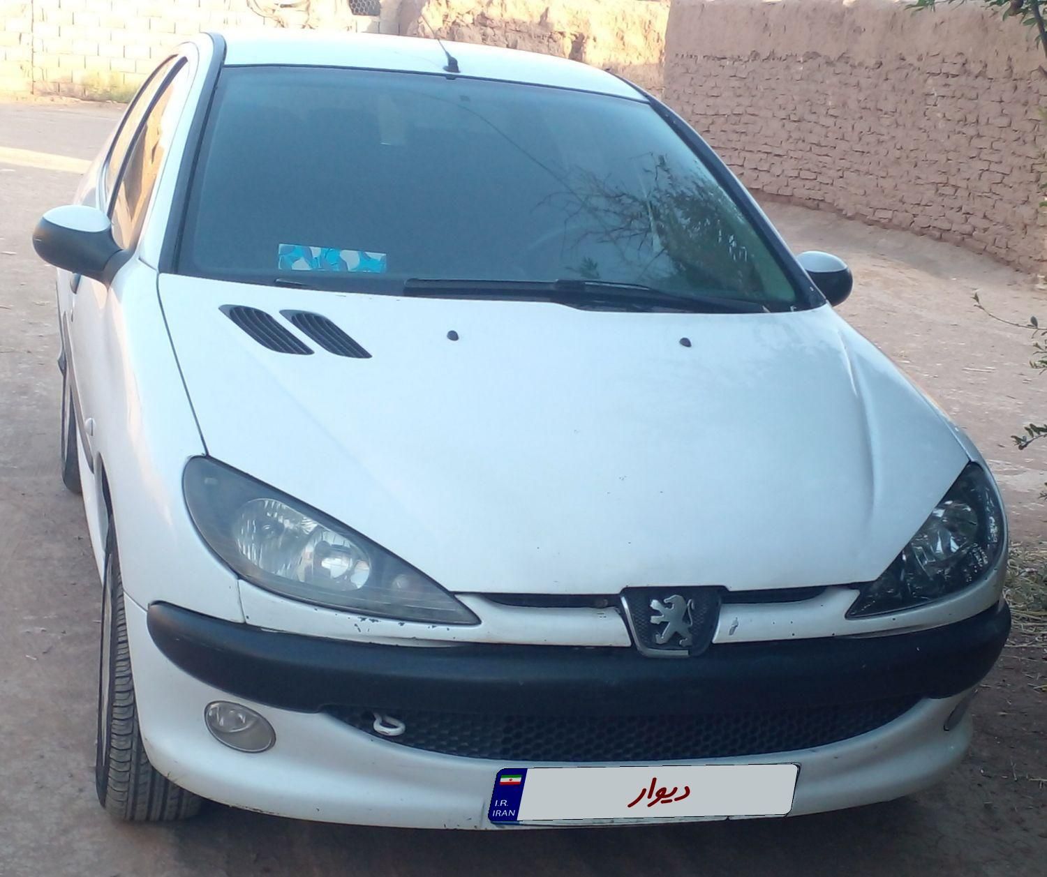 پژو ۲۰۶ صندوق دار v8 - 1395