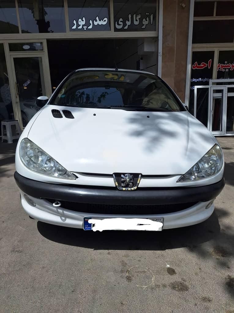 پژو ۲۰۶ صندوق دار v8 - 1390