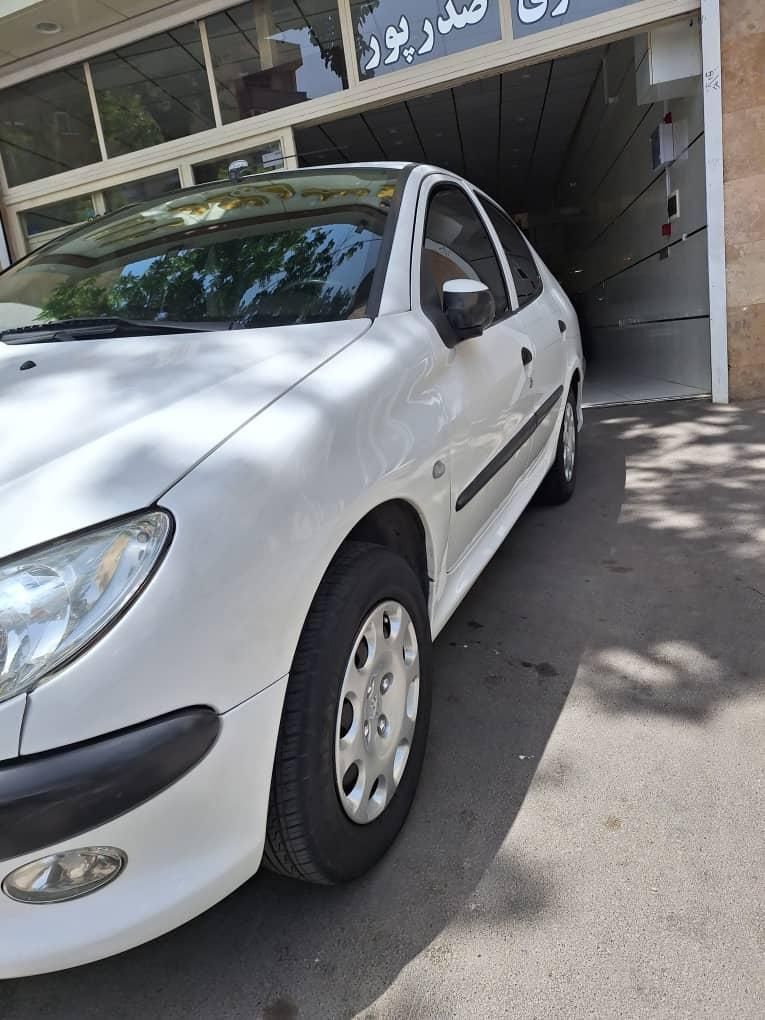 پژو ۲۰۶ صندوق دار v8 - 1390