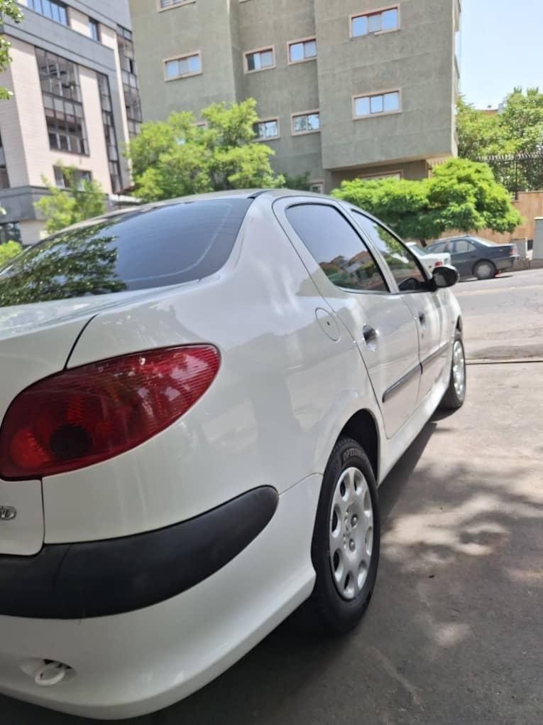 پژو ۲۰۶ صندوق دار v8 - 1390