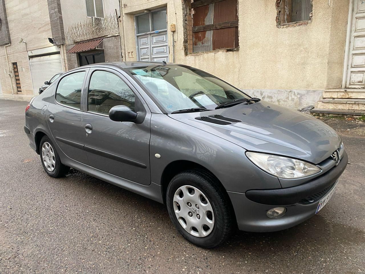 پژو ۲۰۶ صندوق دار v8 - 1394