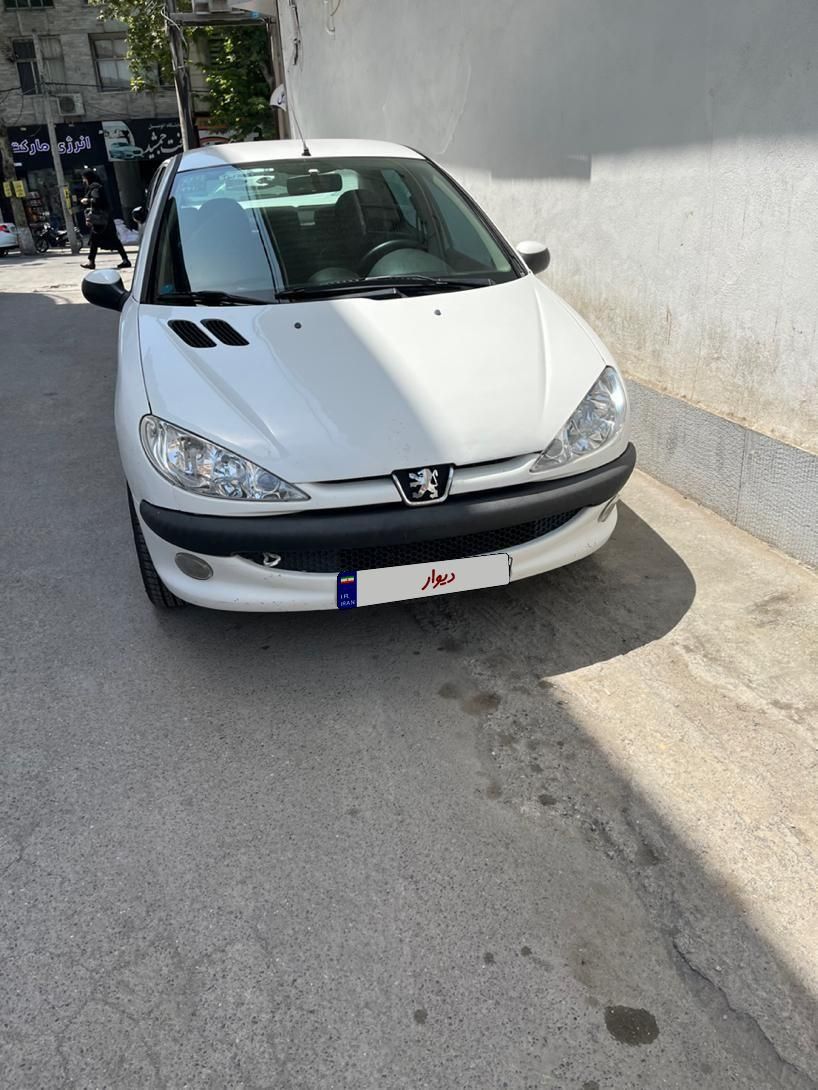 پژو ۲۰۶ صندوق دار v8 - 1395