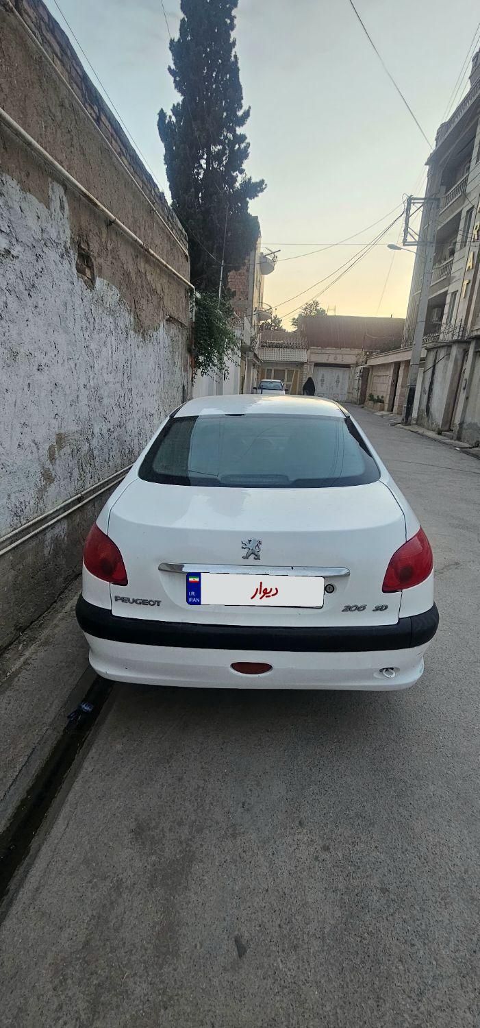 پژو ۲۰۶ صندوق دار v8 - 1391