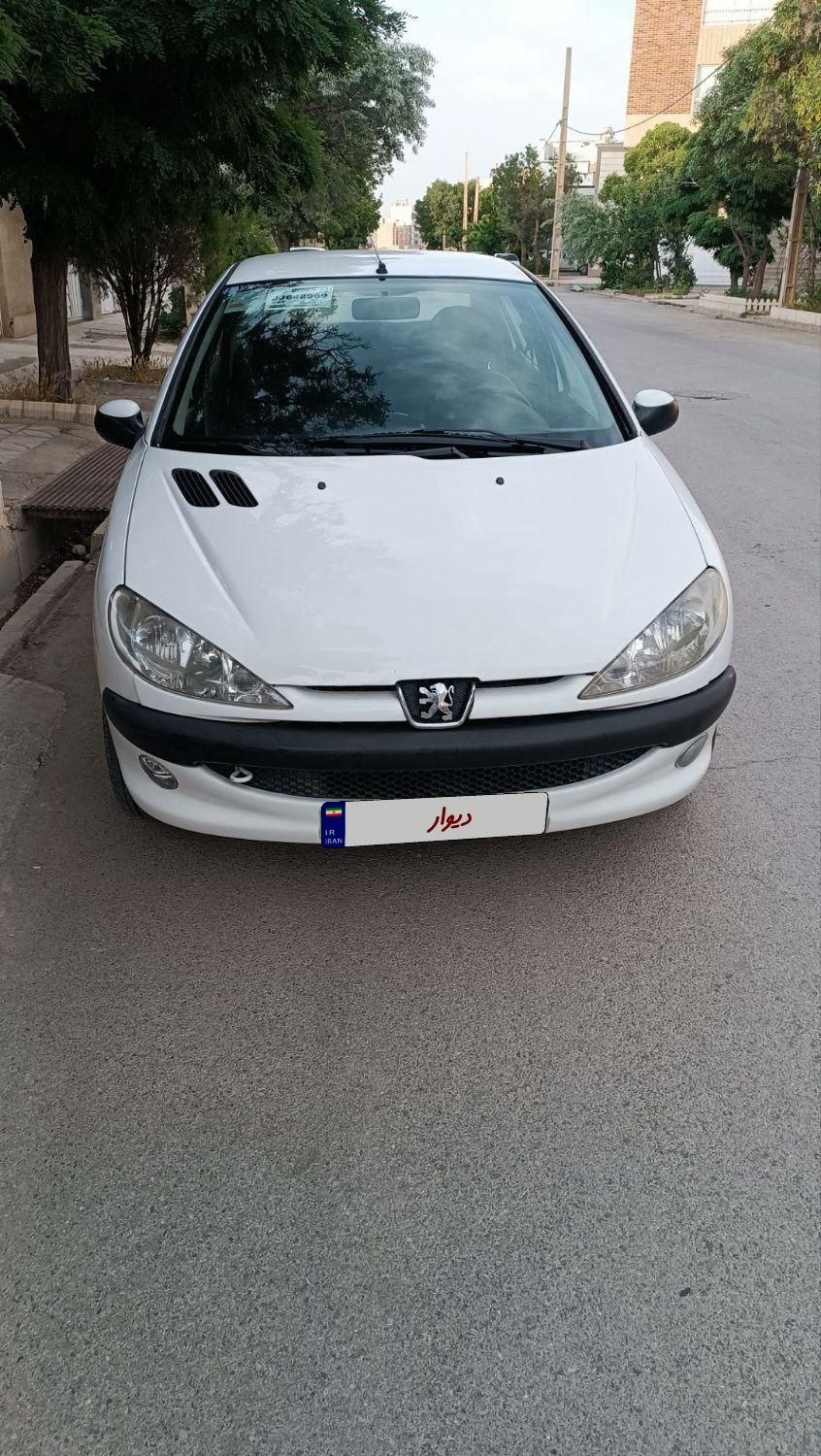 پژو ۲۰۶ صندوق دار v8 - 1393
