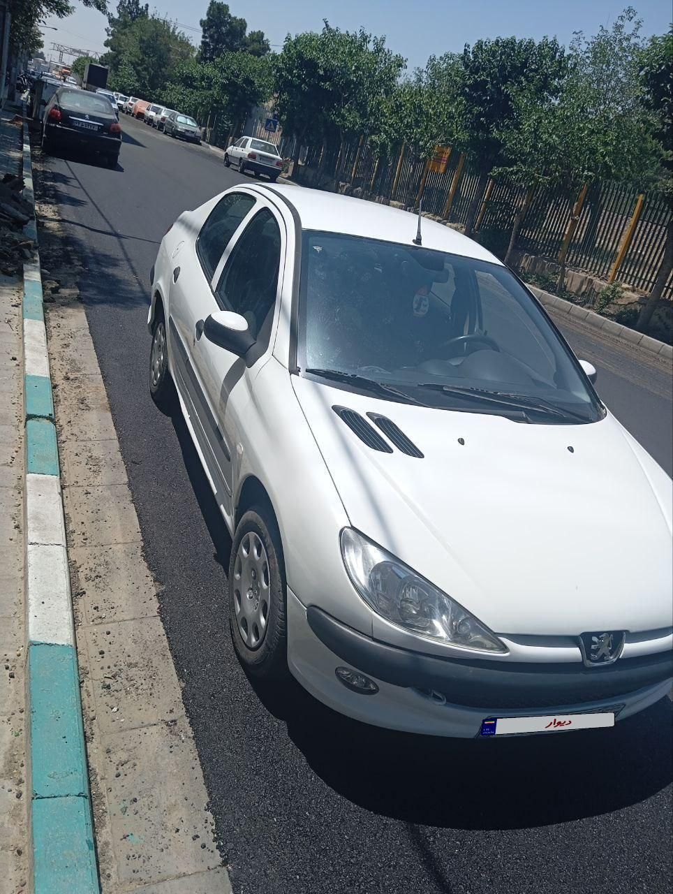 پژو ۲۰۶ صندوق دار v8 - 1398