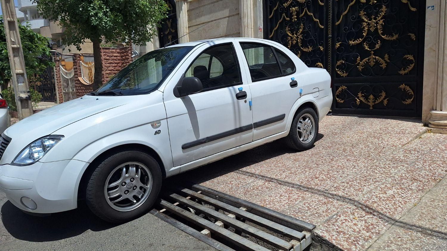 تیبا صندوق دار EX - 1394