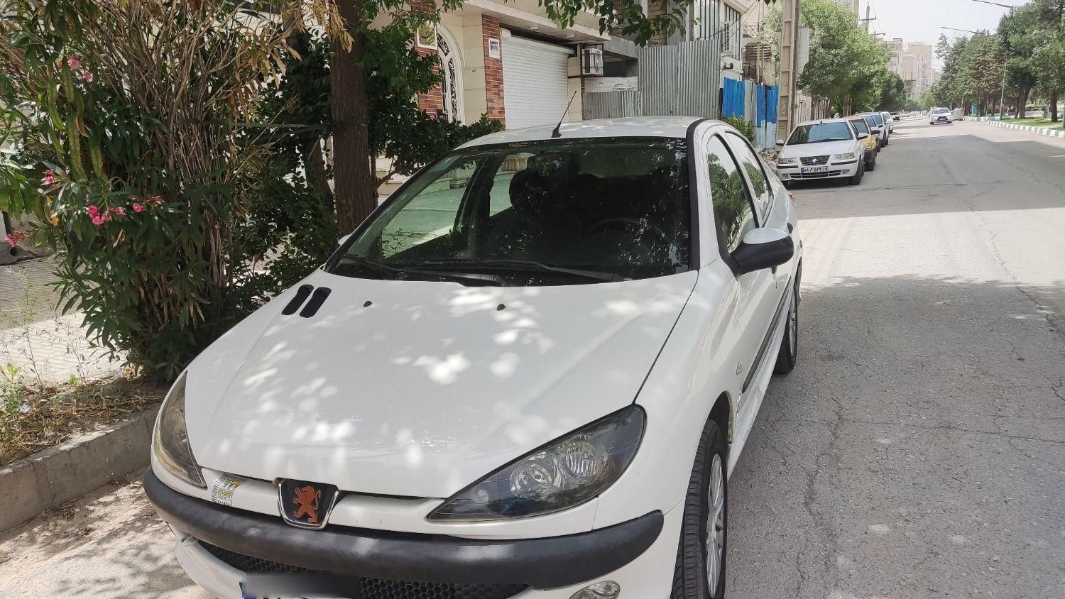 پژو ۲۰۶ صندوق دار v8 - 1398