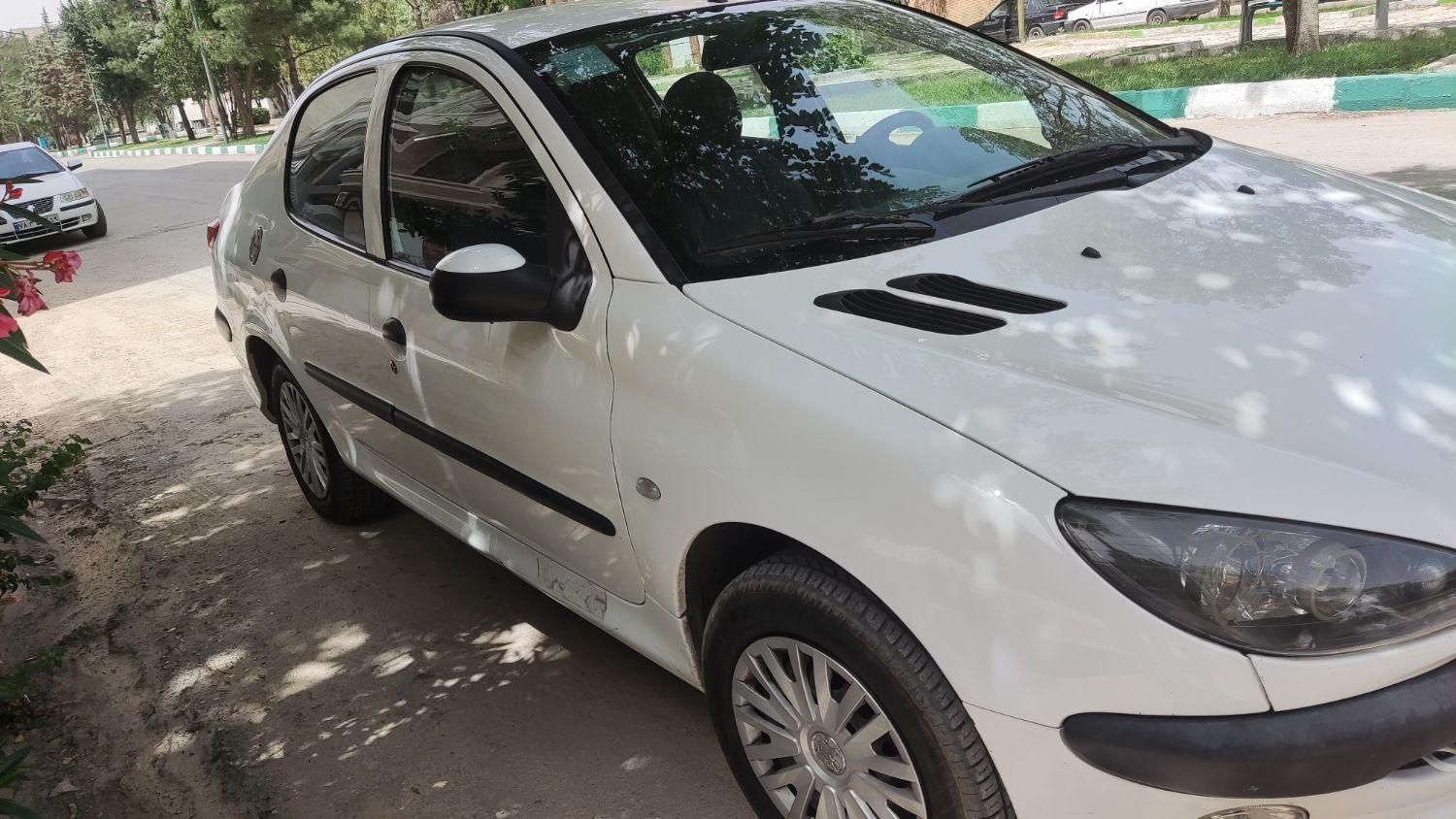 پژو ۲۰۶ صندوق دار v8 - 1398