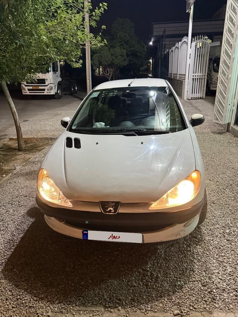 پژو ۲۰۶ صندوق دار v8 - 1394