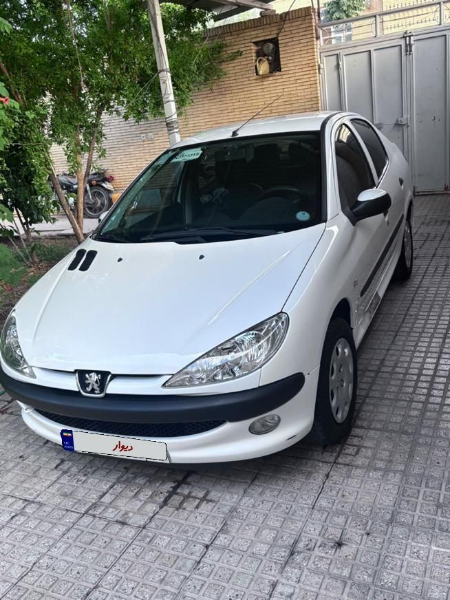 پژو ۲۰۶ صندوق دار v8 - 1398