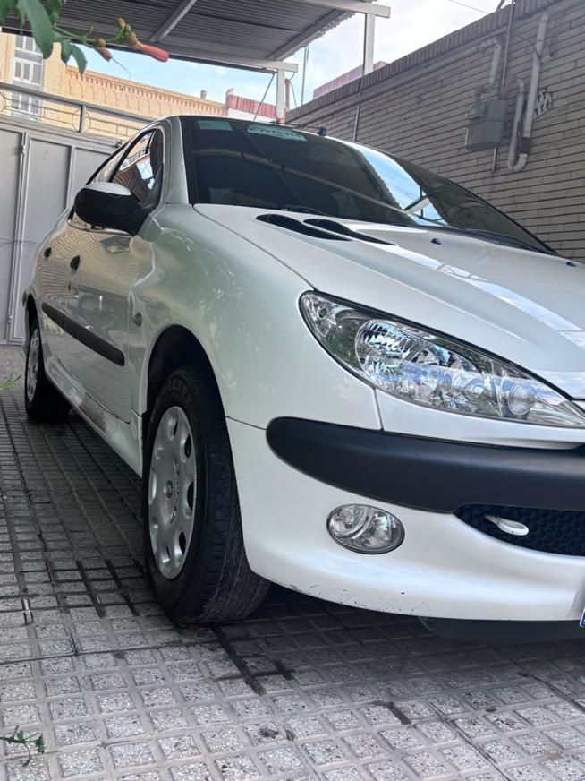 پژو ۲۰۶ صندوق دار v8 - 1398