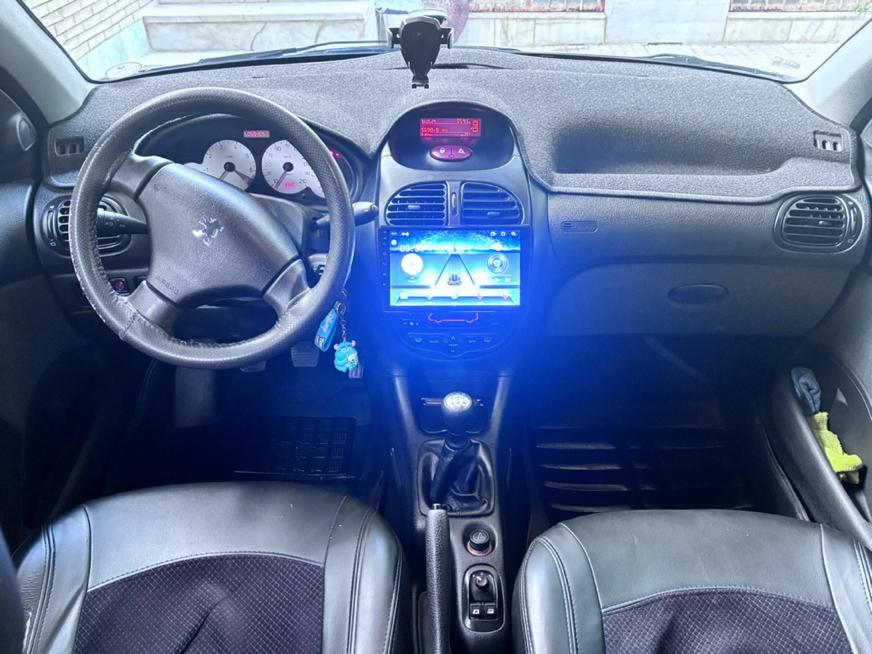 پژو ۲۰۶ صندوق دار v8 - 1398
