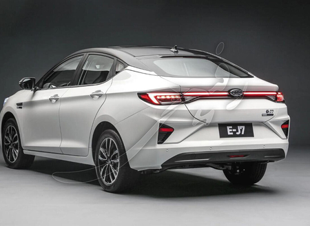 کی ام سی EJ7 142 کیلووات - 2024