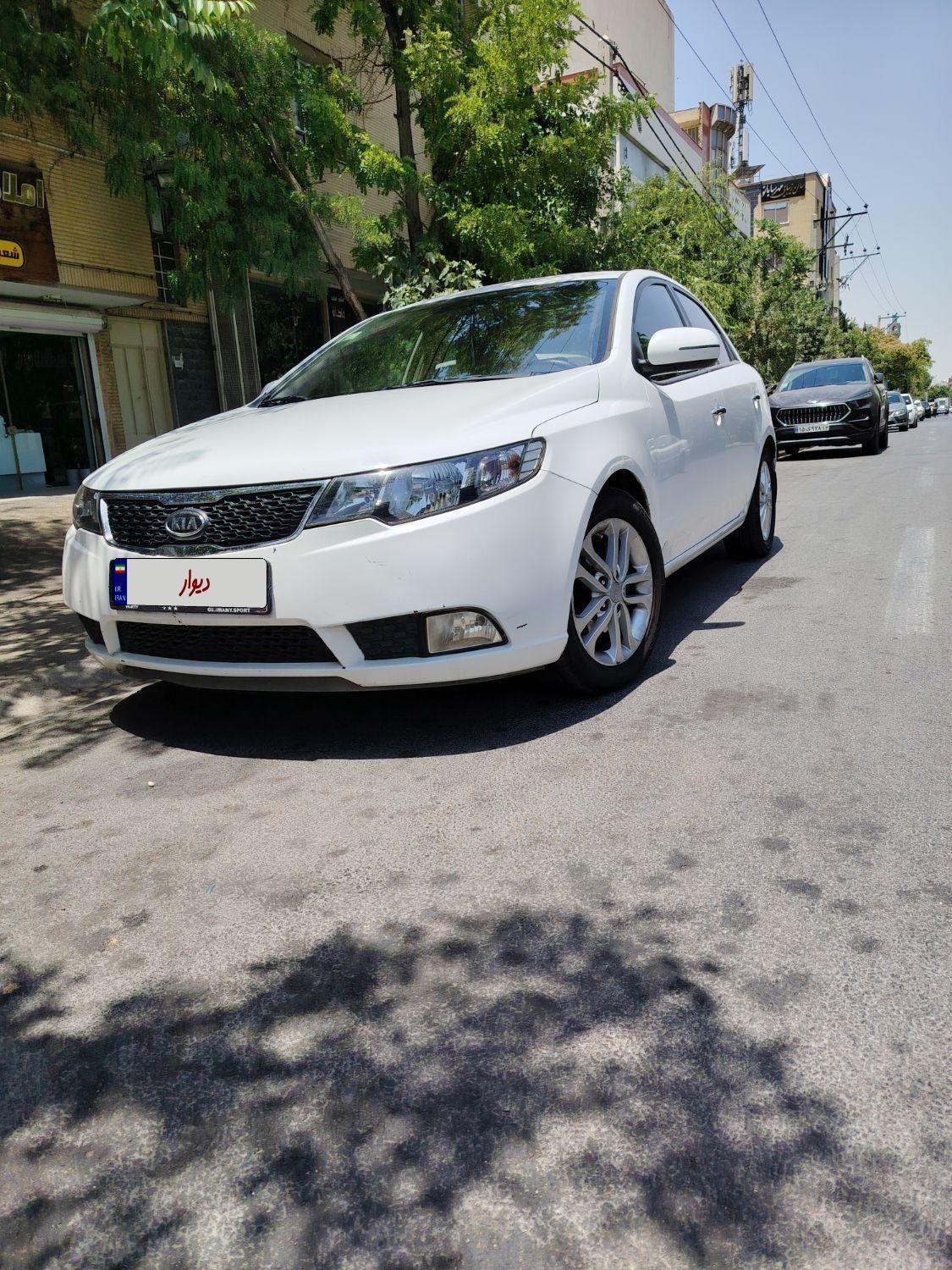 خودرو کیا، سراتو مونتاژ آگهی ann_18389212