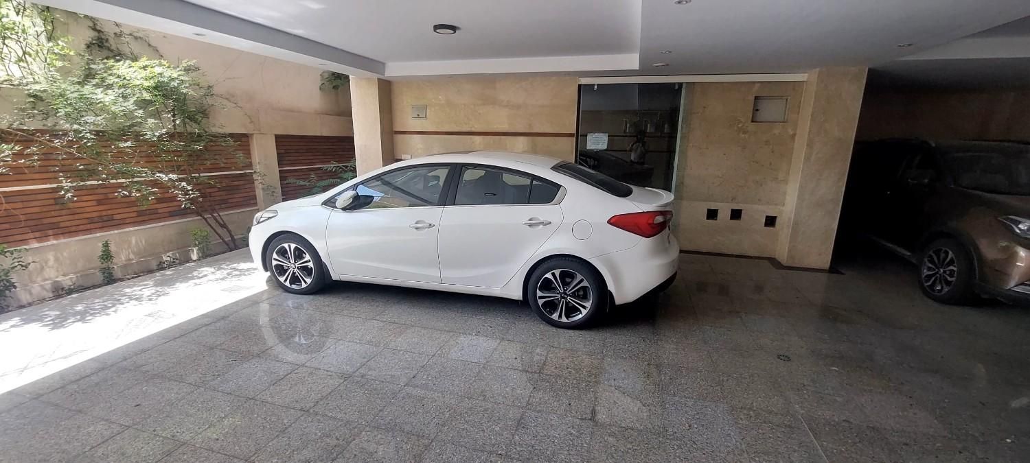 کیا سراتو 2.0 لیتر اتوماتیک GT لاین - 2016