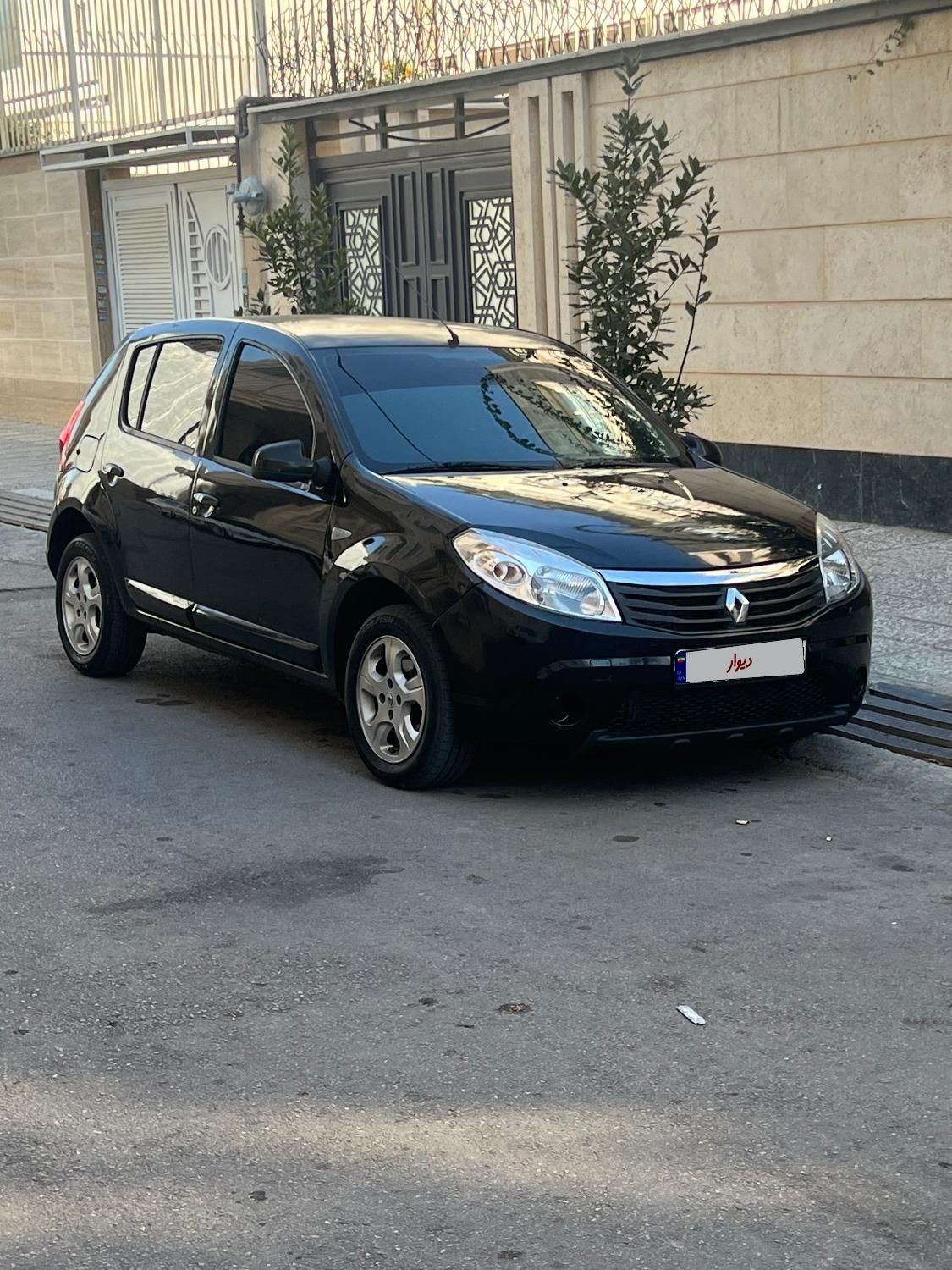 رنو ساندرو اتوماتیک - 1396