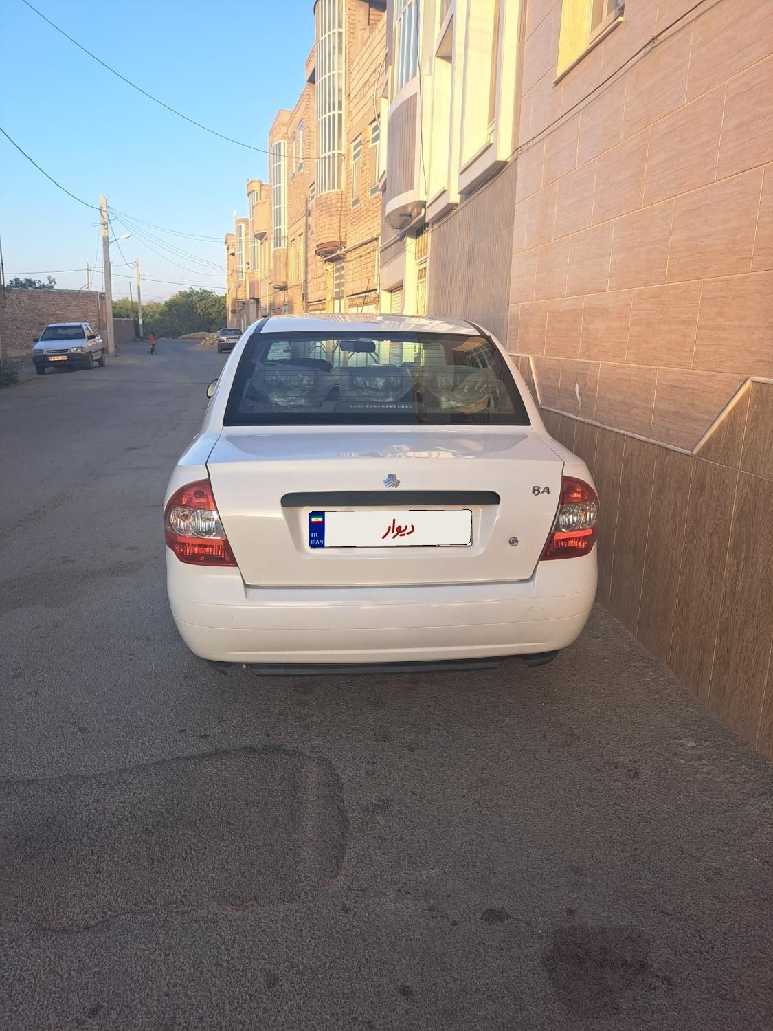 تیبا صندوق دار SX - 1400