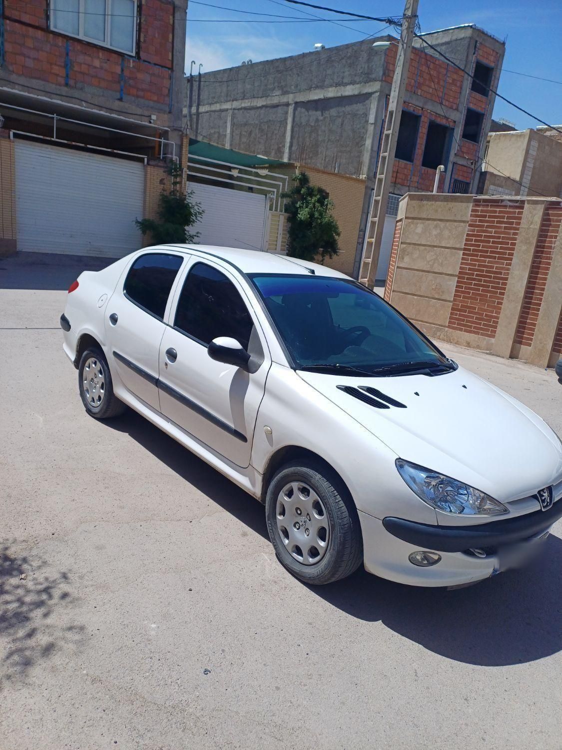 پژو ۲۰۶ صندوق دار v8 - 1398