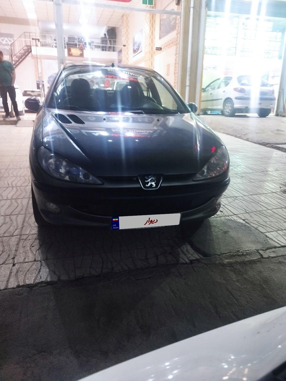 پژو ۲۰۶ صندوق دار v8 - 1396