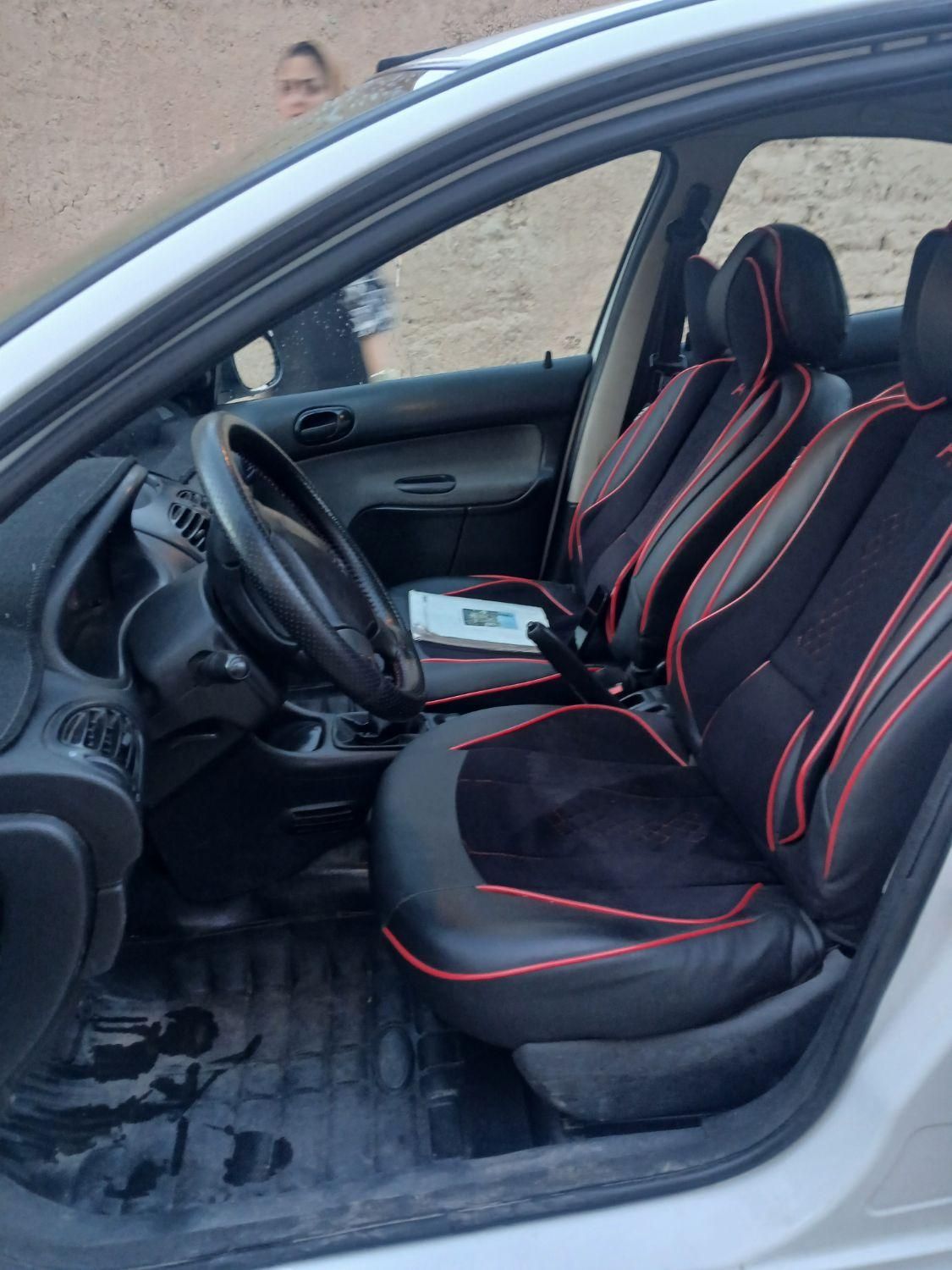 پژو ۲۰۶ صندوق دار v8 - 1399