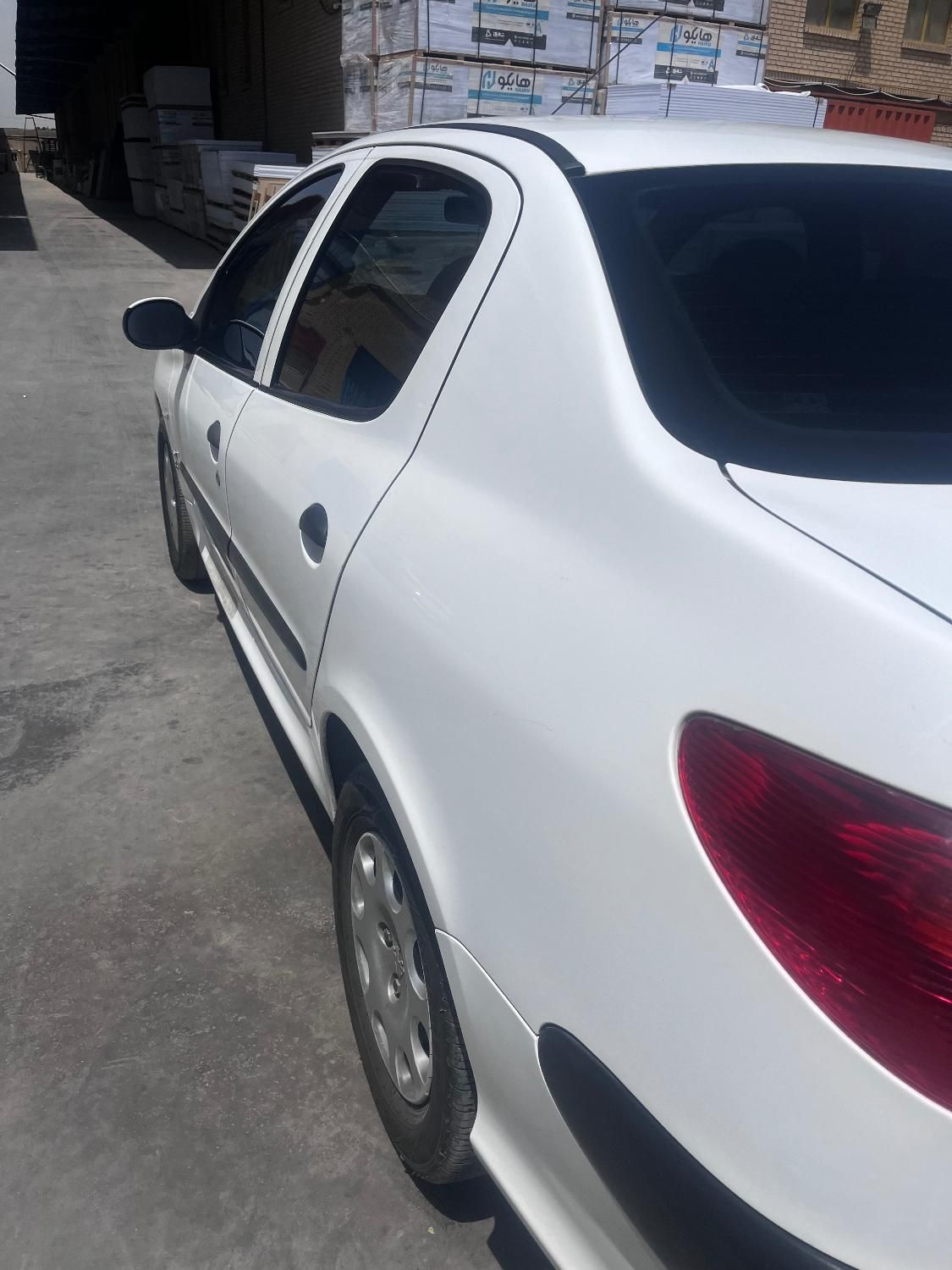 پژو ۲۰۶ صندوق دار v8 - 1398