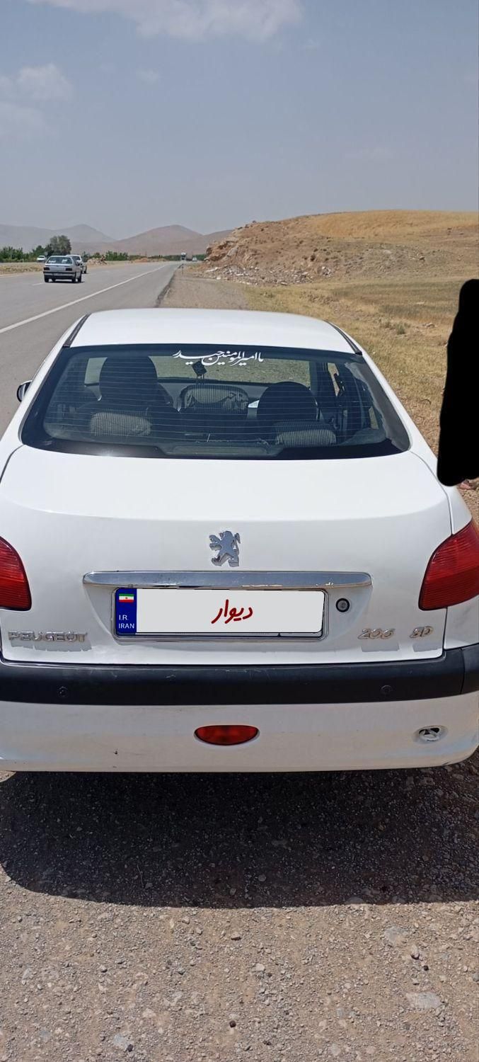 پژو ۲۰۶ صندوق دار v8 - 1393