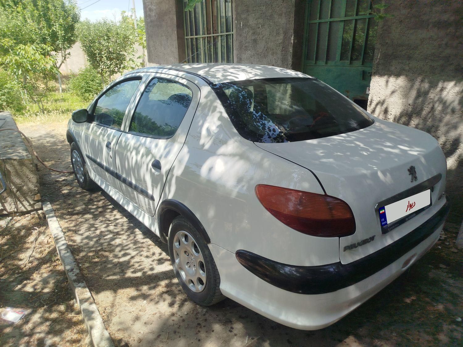 پژو ۲۰۶ صندوق دار v8 - 1389