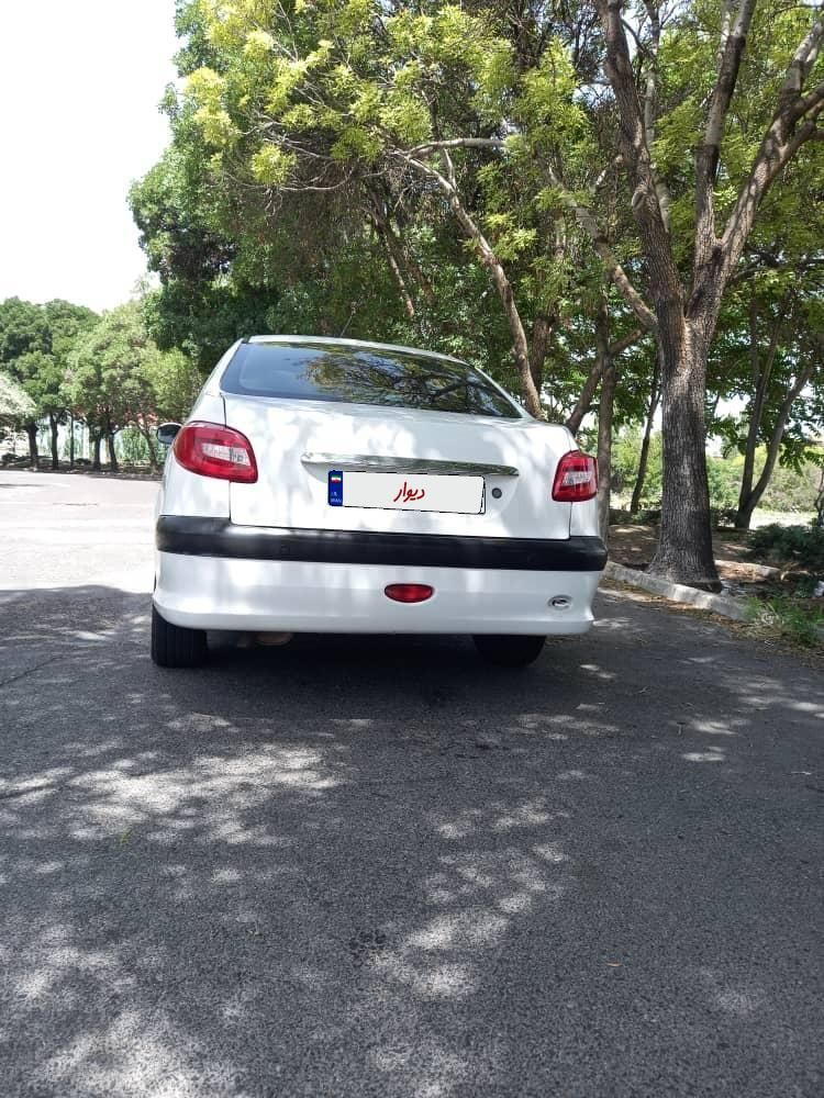 پژو ۲۰۶ صندوق دار v8 - 1394