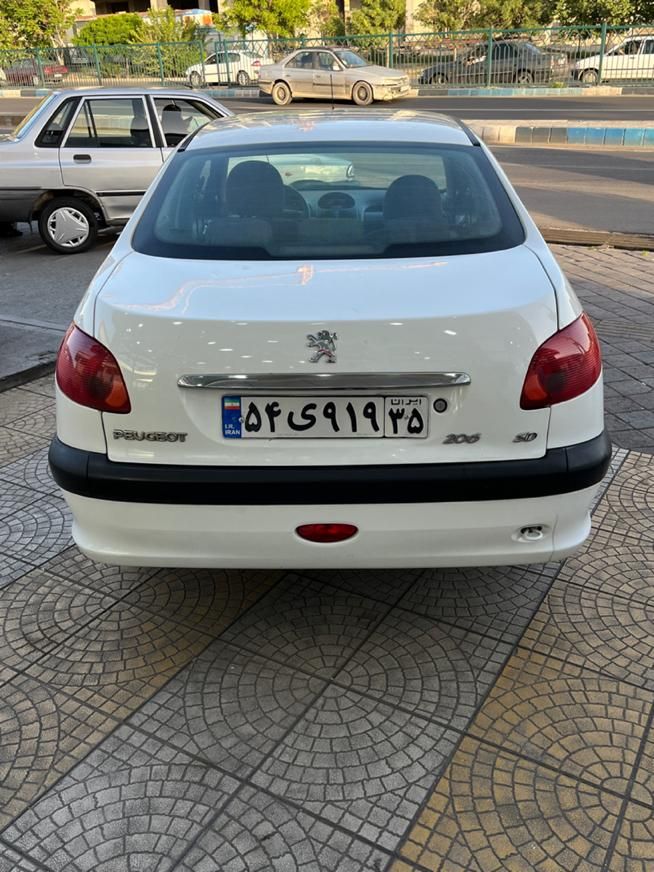 پژو ۲۰۶ صندوق دار v8 - 1395