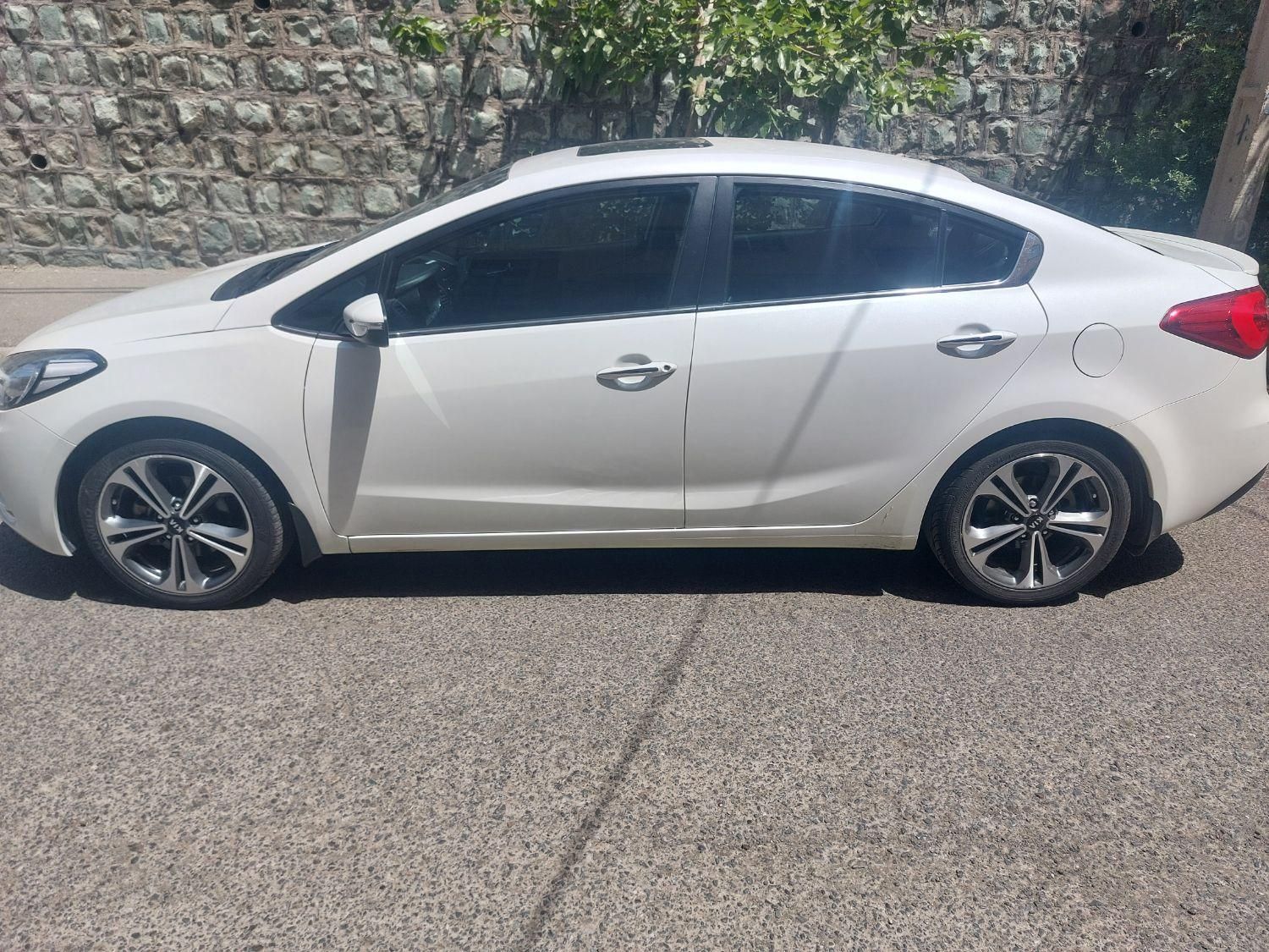 کیا سراتو 2.0 لیتر اتوماتیک GT لاین - 2014