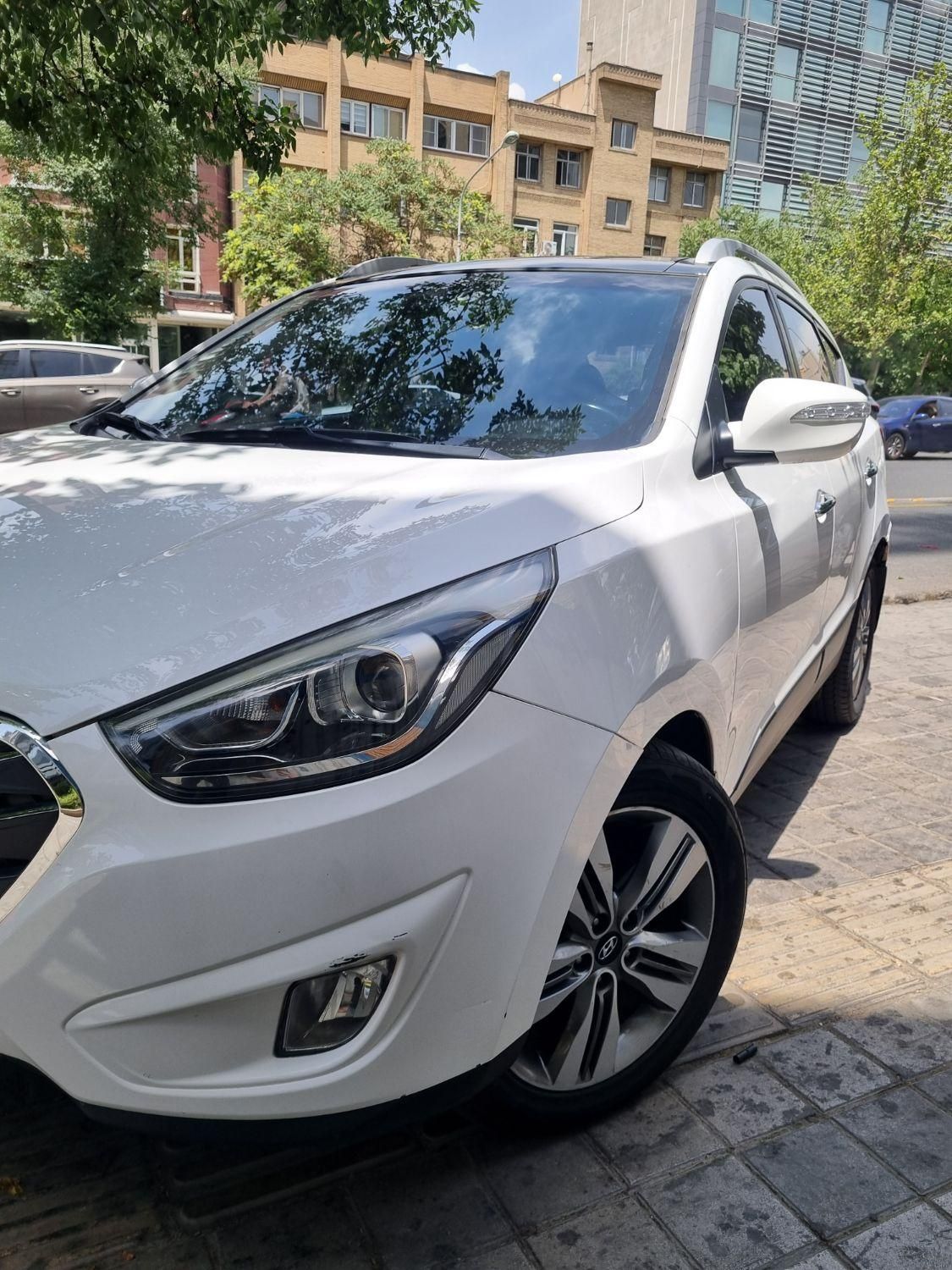 هیوندای توسان 2.4 لیتر - 2015