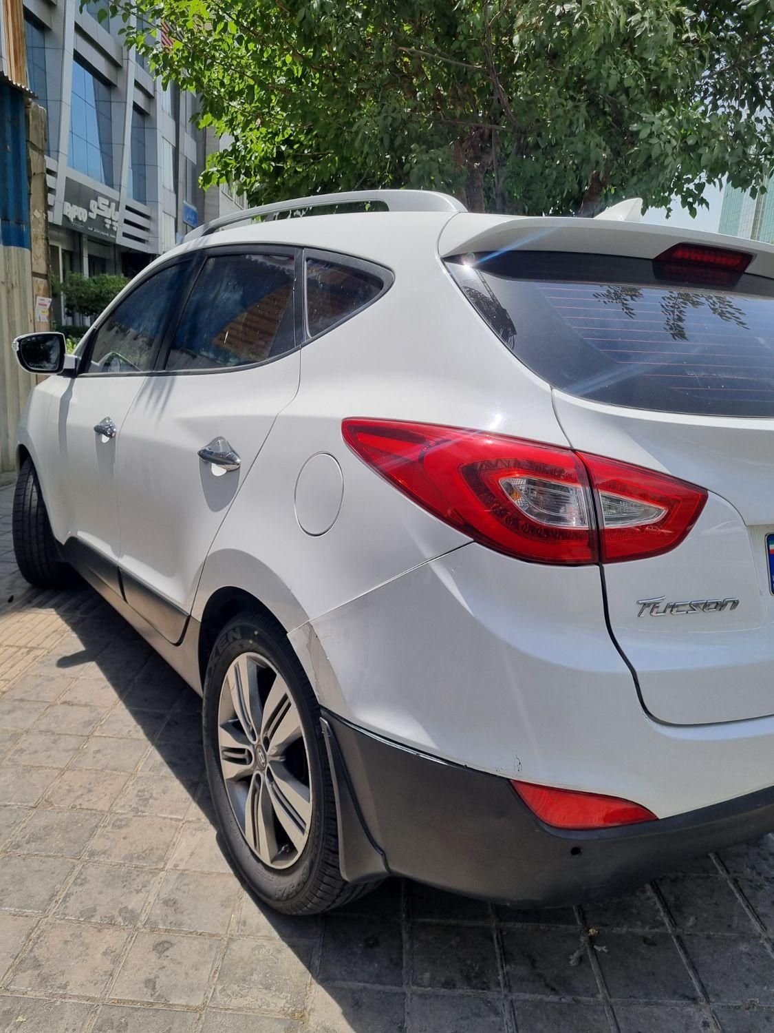 هیوندای توسان 2.4 لیتر - 2015
