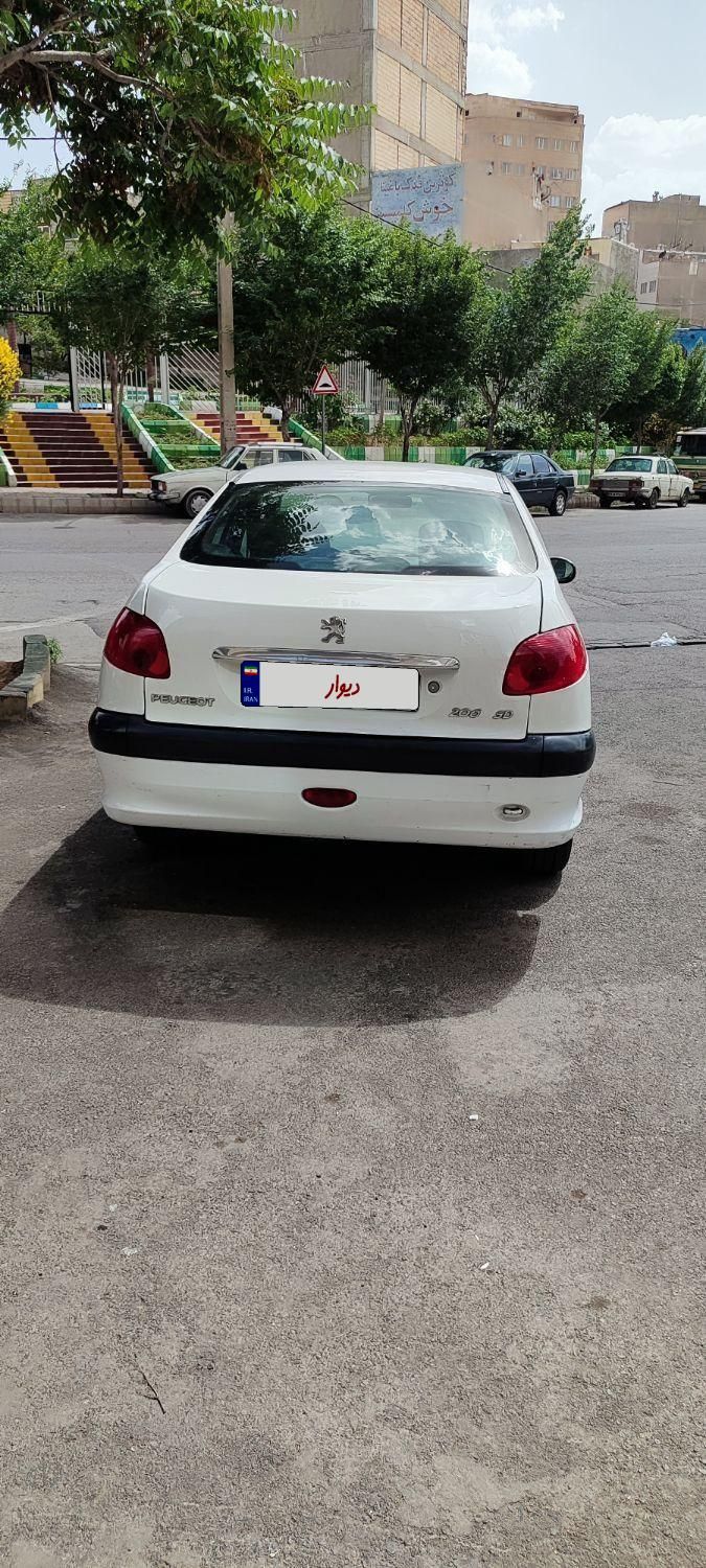 پژو ۲۰۶ صندوق دار v8 - 1388